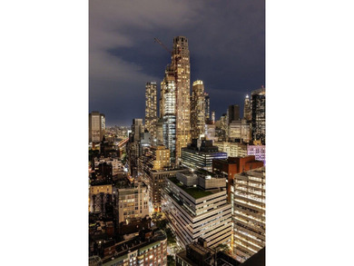 PENTHOUSE 3450 Rising above Tribeca's skyline, PH3450 is a truly - photo 26