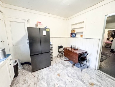 Huge side by side Duplex! This 2 unit property offers 2- 3 - photo 4