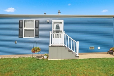 Welcome home to this spacious & perfectly designed 2 bedroom, 2 - photo 3