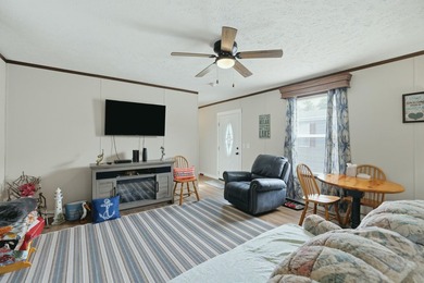 Welcome home to this spacious & perfectly designed 2 bedroom, 2 - photo 9