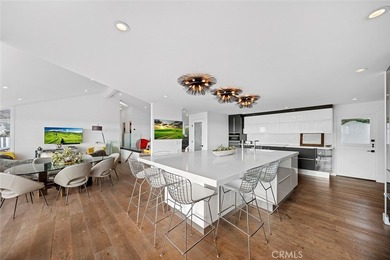Welcome to 343 Emerald Bay - a fully furnished, contemporary - photo 11
