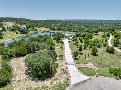 Custom home built by Will Steed with exceptional amenities - photo 3