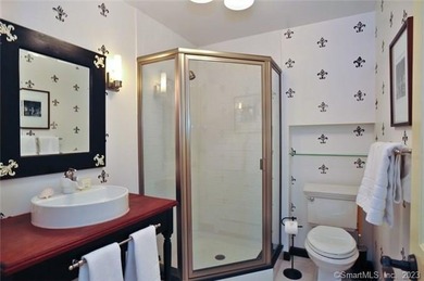 Mint/Move-in Condition! Private c. 2002 Colonial Clapboard 4+ - photo 22