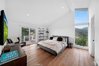 Welcome to 343 Emerald Bay - a fully furnished, contemporary - photo 30