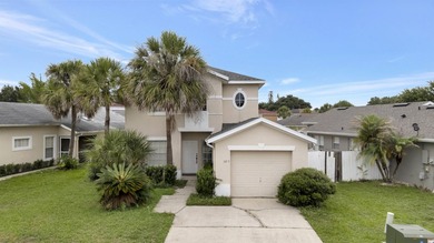 Welcome to this beautiful 4-bedroom, 2.5-bath pool home in the - photo 2