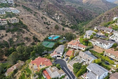 Welcome to 343 Emerald Bay - a fully furnished, contemporary - photo 36