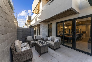 This is your chance to own an entire building of 11 luxury town - photo 47