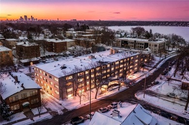 Lake Harriet Condo For Sale in Minneapolis Minnesota