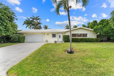 Lake Clarke Home For Sale in Lake Clarke Shores Florida