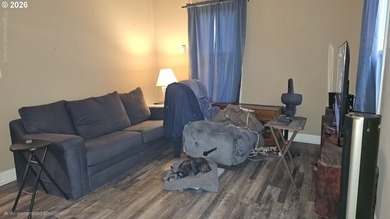 This 972 Sq ft single level bungalow has lots of storage with - photo 4