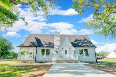 Lake Home For Sale in Tioga, Texas