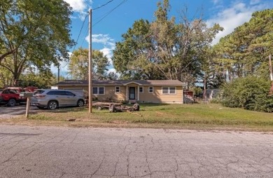 Lake Home For Sale in Fort Gibson, Oklahoma