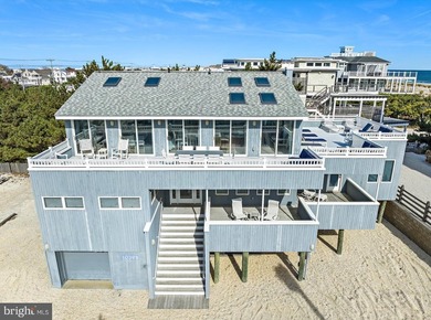 We are taking this coastal home off the market during rental - photo 1