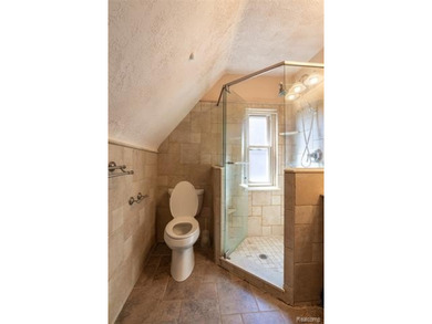 Welcome to 1481 Oxford Road in desirable Grosse Pointe Woods - photo 14