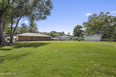 Freshly updated this 3-bedroom, 1-bath home at 148 Lafayette - photo 17