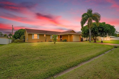 Welcome to your new home a beautifully maintained 3 bedroom, 2 - photo 1