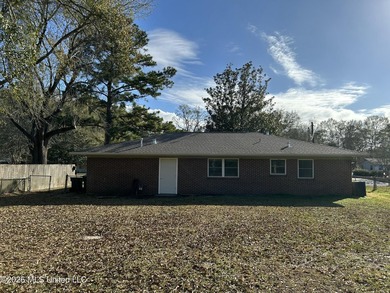 Freshly updated this 3-bedroom, 1-bath home at 148 Lafayette - photo 22