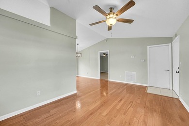 Welcome to your new home a beautifully maintained 3 bedroom, 2 - photo 10