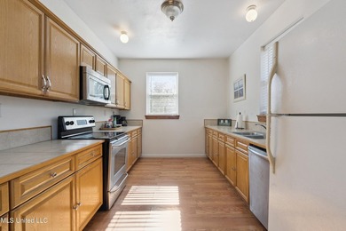 Classic elevated coastal cottages at 10450 MS 603 in Bay St - photo 8