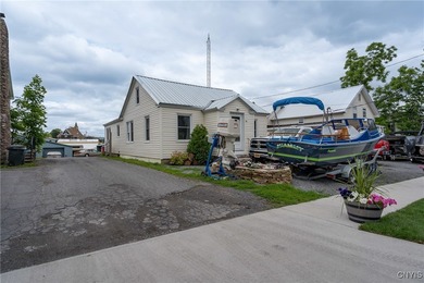 What an opportunity here!!! Absolutely PRIME location! Reputable - photo 2