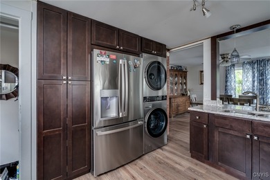 What an opportunity here!!! Absolutely PRIME location! Reputable - photo 7