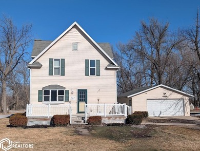 Rice Lake Home For Sale in Joice Iowa