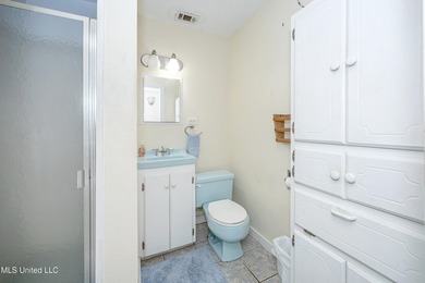Money - Maker! Three-bedroom, two-bath fully furnished home in - photo 14