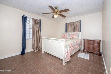 Money - Maker! Three-bedroom, two-bath fully furnished home in - photo 15