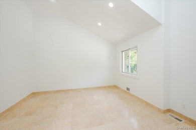 Welcome to this sprawling sunlit ranch with vaulted ceilings and - photo 20