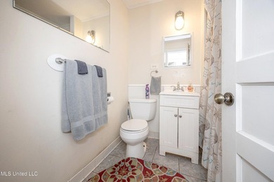 Money - Maker! Three-bedroom, two-bath fully furnished home in - photo 26