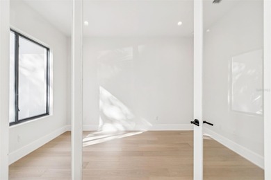 This gorgeous, newly completed new construction offers quality