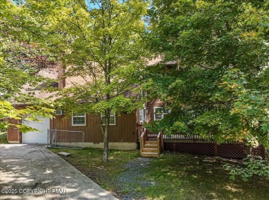 (private lake, pond, coastal) Home For Sale in Bushkill Pennsylvania