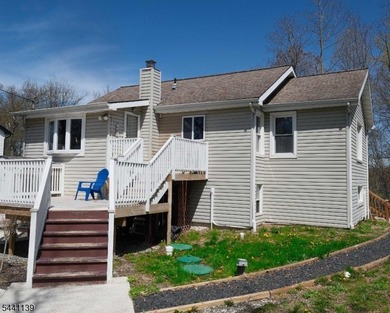 Here's a fantastic opportunity for an owner-occupied investment - photo 3