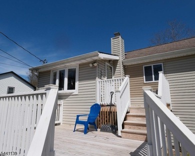 Here's a fantastic opportunity for an owner-occupied investment - photo 4