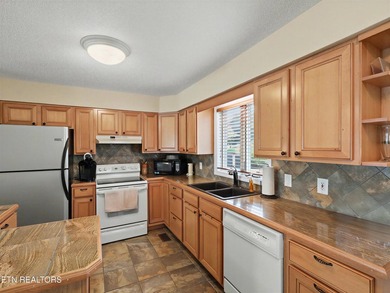 One of the best breathtaking views on Norris Lake. This condo is - photo 6