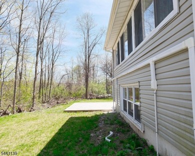 Here's a fantastic opportunity for an owner-occupied investment - photo 9