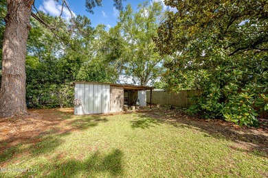 Money - Maker! Three-bedroom, two-bath fully furnished home in - photo 41
