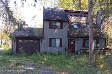 Roaming Woods Lake Home For Sale in Lake Ariel Pennsylvania