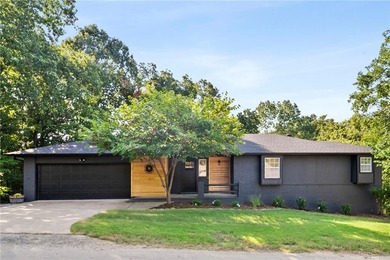 Lake Loch Lomond Home For Sale in Bella Vista Arkansas