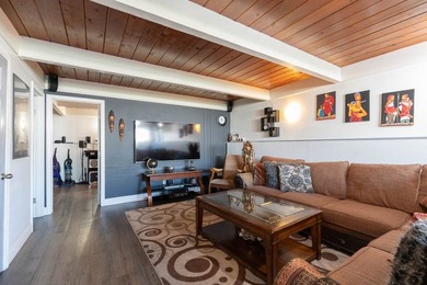 Welcome to this beautifully maintained 4-bedroom, 2.5-bath home - photo 18
