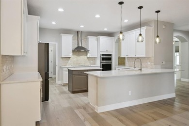 This exceptional home features a thoughtfully designed tri-split - photo 20