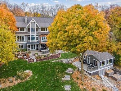 Experience the pinnacle of lakeside luxury with this - photo 20