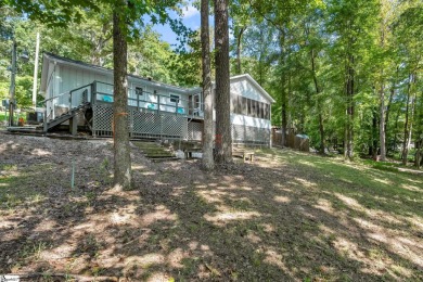 Lake Home For Sale in Fair Play, South Carolina