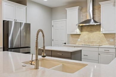 This exceptional home features a thoughtfully designed tri-split - photo 23