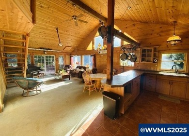 Story Book Creek Front Cottage on Bear Creek. Country setting