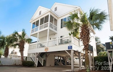 Welcome to your dream coastal getaway! Perfectly situated - photo 1