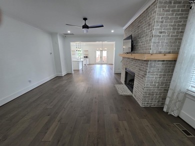 Additional listing photo 4