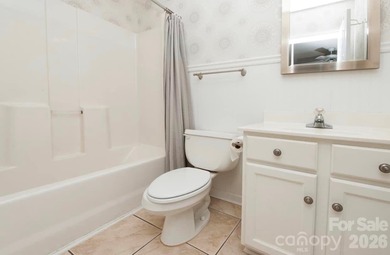 Welcome to your dream coastal getaway! Perfectly situated - photo 9