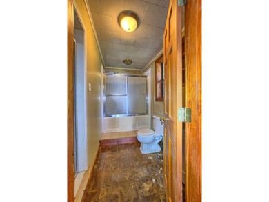 Discover a rare UNRESTRICTED waterfront retreat on Toledo Bend - photo 14