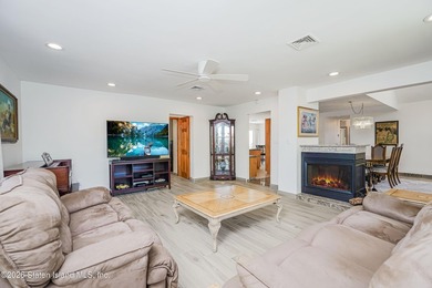 Welcome to 274 Retford Avenue! This beautiful broadside ranch is - photo 15